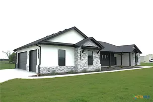 611 Willow Moon Ranch Rd, Crawford, TX 76638 - Photo 3