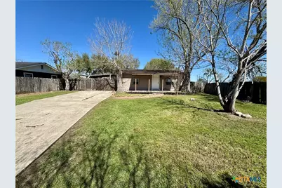 4904 Lone Tree Road, Victoria, TX 77901 - Photo 11
