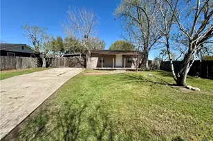 4904 Lone Tree Rd, Victoria, TX 77901 - Photo 11