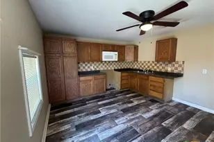 4904 Lone Tree Rd, Victoria, TX 77901 - Photo 3