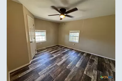 4904 Lone Tree Road, Victoria, TX 77901 - Photo 5