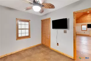 52 N Old Bloomington Rd, Victoria, TX 77905 - Photo 9