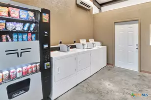 52 N Old Bloomington Rd, Victoria, TX 77905 - Photo 21