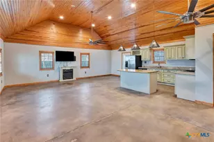 52 N Old Bloomington Rd, Victoria, TX 77905 - Photo 7