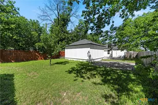 2212 Clay Ave, Waco, TX 76706 - Photo 17