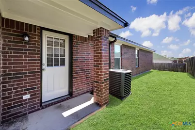 906 Yi Drive, Killeen, TX 76549 - Photo 5