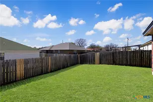 906 Yi Dr, Killeen, TX 76549 - Photo 23