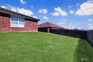 906 Yi Dr, Killeen, TX 76549 - Photo 13