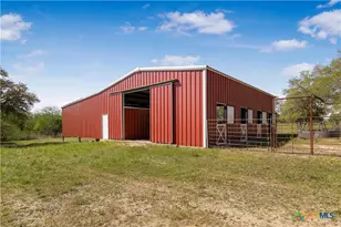 242 Wheeler Ln, Goliad, TX 77963 - Photo 7