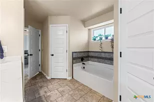 1905 Broken Shoe Trl, Temple, TX 76502 - Photo 15