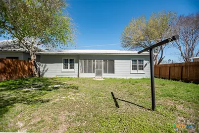 305 W Dallas Avenue, Seadrift, TX 77983 - Photo 31