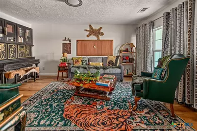 305 W Dallas Avenue, Seadrift, TX 77983 - Photo 5