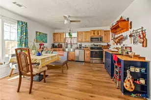 305 W Dallas Ave, Seadrift, TX 77983 - Photo 19