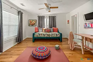 305 W Dallas Ave, Seadrift, TX 77983 - Photo 7