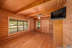 463 Woodland Dr, Fredericksburg, TX 78624 - Photo 9