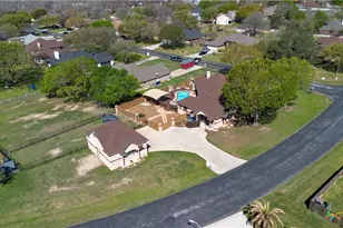 105 Maderas, Seguin, TX 78155 - Photo 5
