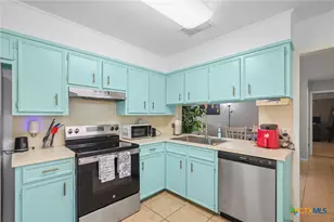 306 Waterford Dr, Victoria, TX 77901 - Photo 7