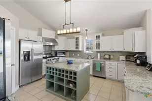 956 Lakebreeze Dr, Canyon Lake, TX 78133 - Photo 17
