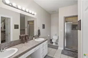 956 Lakebreeze Dr, Canyon Lake, TX 78133 - Photo 7