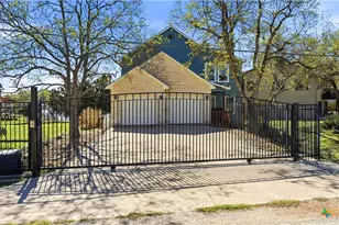 956 Lakebreeze Dr, Canyon Lake, TX 78133 - Photo 29