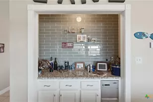 956 Lakebreeze Dr, Canyon Lake, TX 78133 - Photo 17