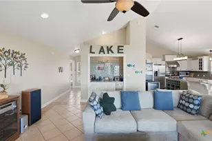 956 Lakebreeze Dr, Canyon Lake, TX 78133 - Photo 25