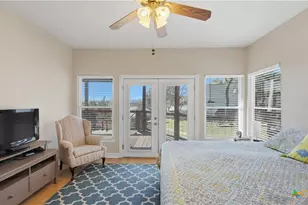 956 Lakebreeze Dr, Canyon Lake, TX 78133 - Photo 5