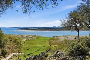 956 Lakebreeze Dr, Canyon Lake, TX 78133 - Photo 11