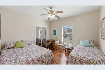 956 Lakebreeze Drive, Canyon Lake, TX 78133 - Photo 9