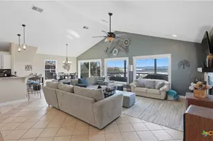 956 Lakebreeze Dr, Canyon Lake, TX 78133 - Photo 15
