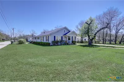 1135 N Penelope Street, Belton, TX 76513 - Photo 1