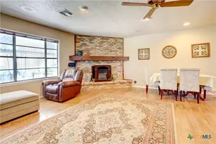 1135 N Penelope St, Belton, TX 76513 - Photo 7