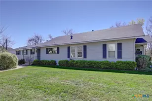 1135 N Penelope St, Belton, TX 76513 - Photo 3