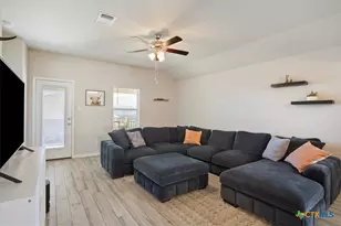 5737 St Charles Dr, Belton, TX 76513 - Photo 11