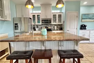 403 W Maple St, Port O'Connor, TX 77982 - Photo 5