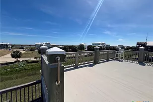 403 W Maple St, Port O'Connor, TX 77982 - Photo 45