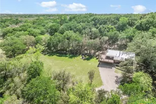 1300 Keller Ln, Seguin, TX 78155 - Photo 25