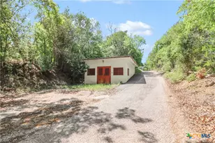 1300 Keller Ln, Seguin, TX 78155 - Photo 39