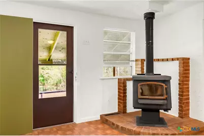 1300 Keller Lane, Seguin, TX 78155 - Photo 11