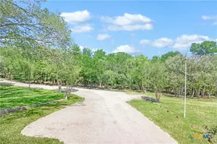 1300 Keller Ln, Seguin, TX 78155 - Photo 31