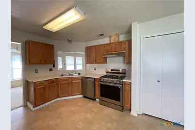 3312 Honeysuckle Drive, Killeen, TX 76542 - Photo 11