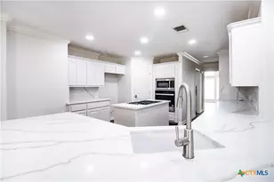 202 Ridge View, Victoria, TX 77904 - Photo 25