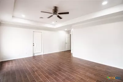 202 Ridge View, Victoria, TX 77904 - Photo 9