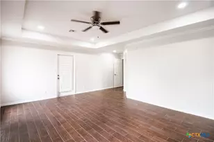 202 Ridge View, Victoria, TX 77904 - Photo 9