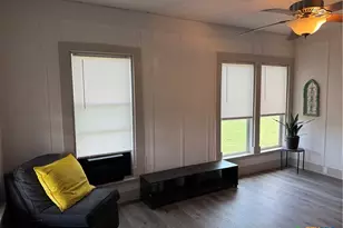 308 N Pumphrey St, Edna, TX 77957 - Photo 5