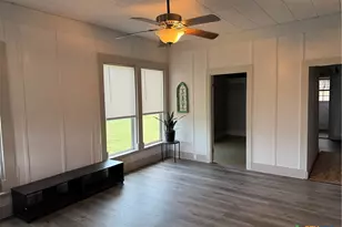 308 N Pumphrey St, Edna, TX 77957 - Photo 3