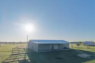 177 Leaning Oak Rd, Victoria, TX 77904 - Photo 5