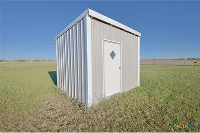 177 Leaning Oak Road, Victoria, TX 77904 - Photo 9