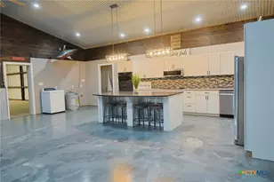 177 Leaning Oak Rd, Victoria, TX 77904 - Photo 11