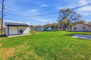 608 E Rosebud Ave, Victoria, TX 77901 - Photo 21